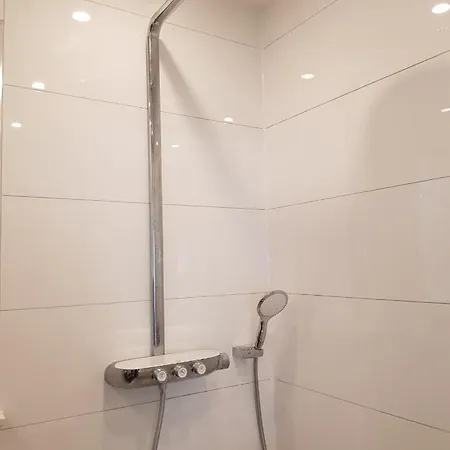 Schoene Im Herzen Von Apartmán *